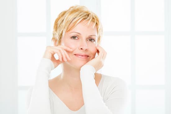 Achieve A Gorgeous, Younger Looking Version of You With a Facelift